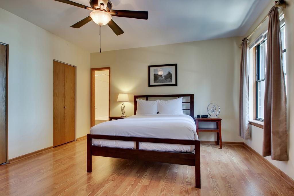 Dewitt Hotel And Suites Чикаго Номер фото