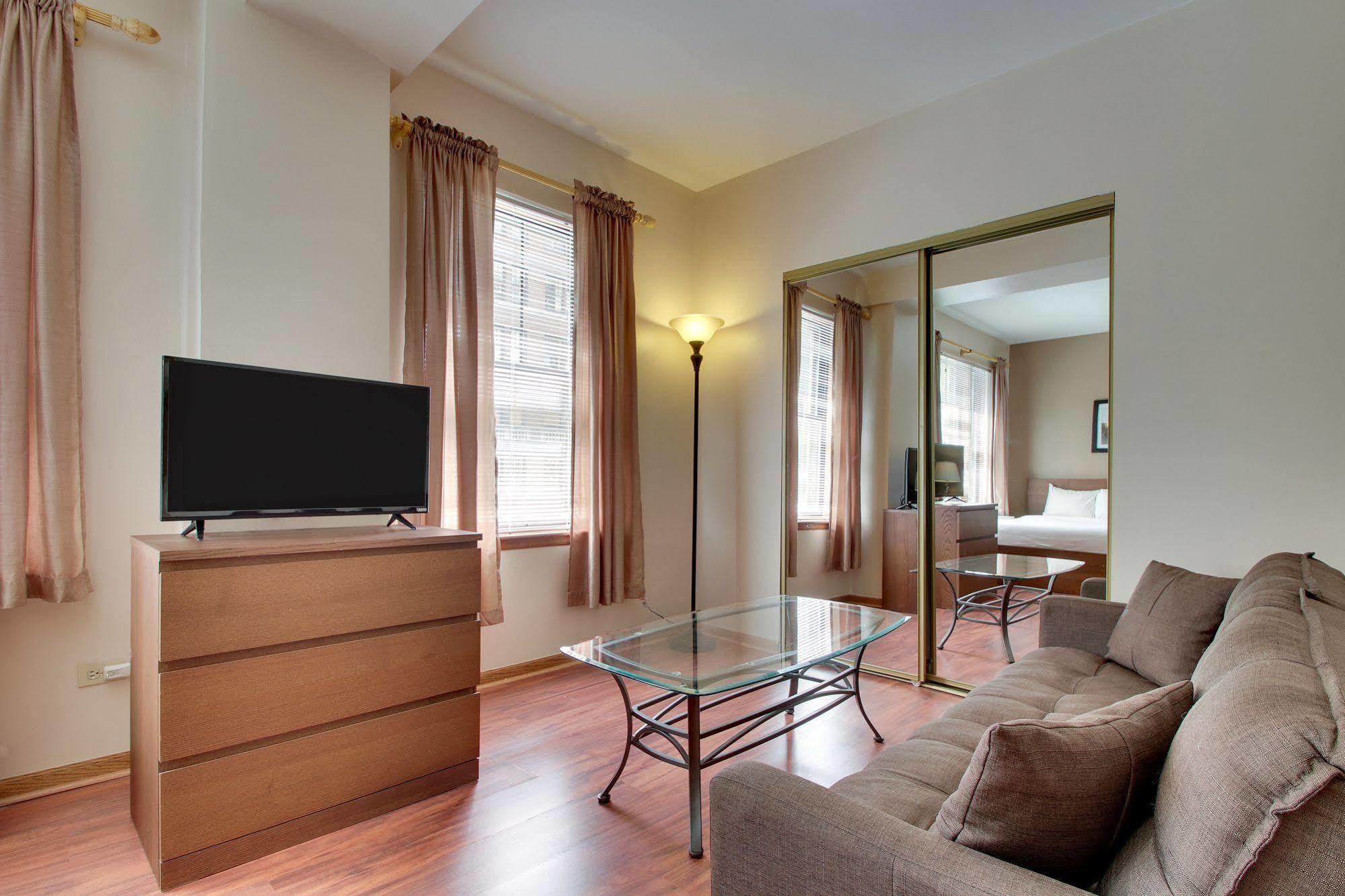 Dewitt Hotel And Suites Чикаго Екстер'єр фото
